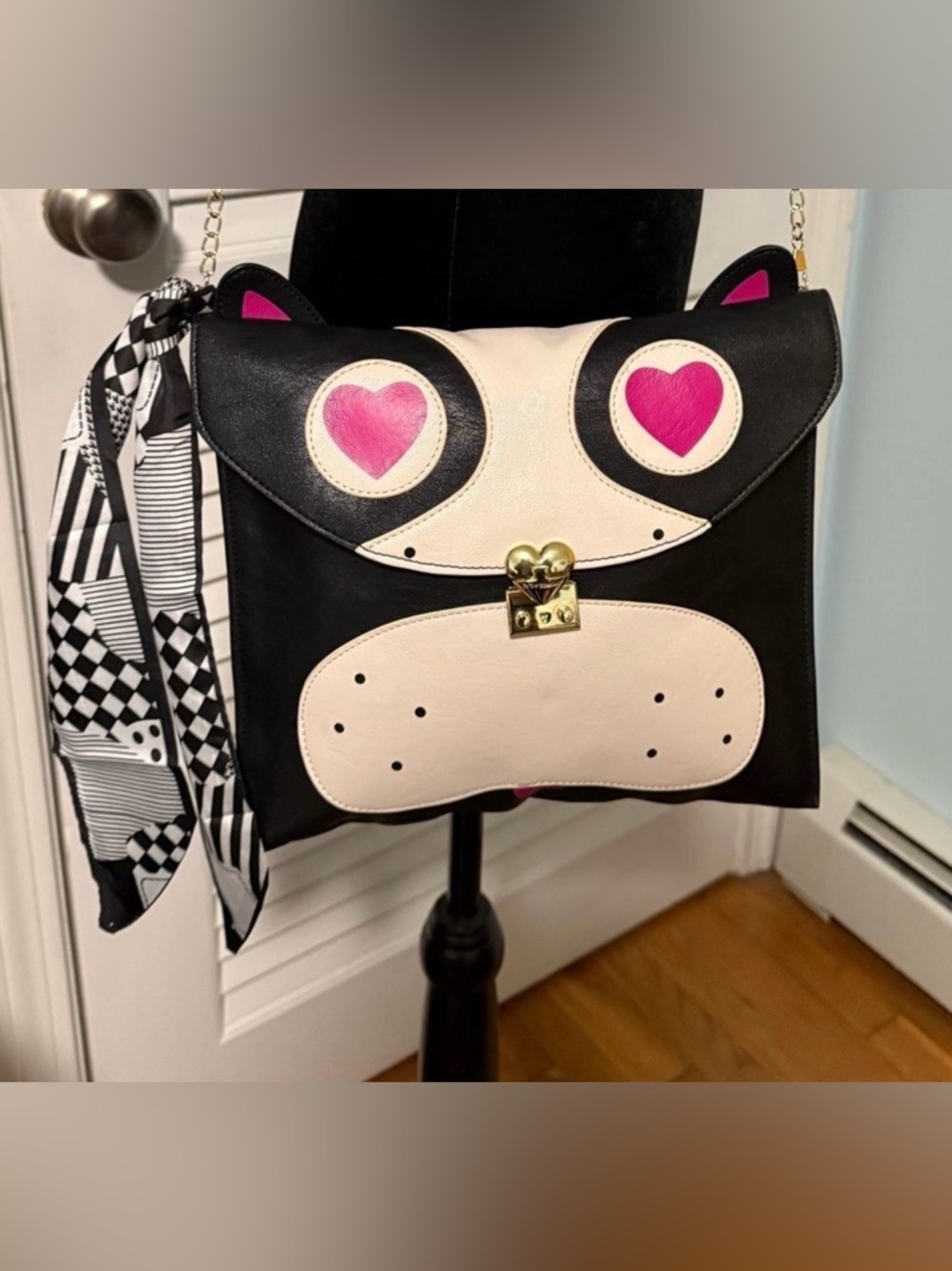 Betsy Johnson Novelty Dog Face bag with gold crossbody chain. Like new condition